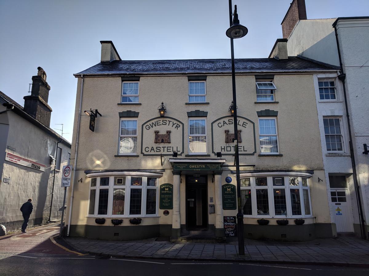 The Castle Hotel Lampeter Eksteriør bilde