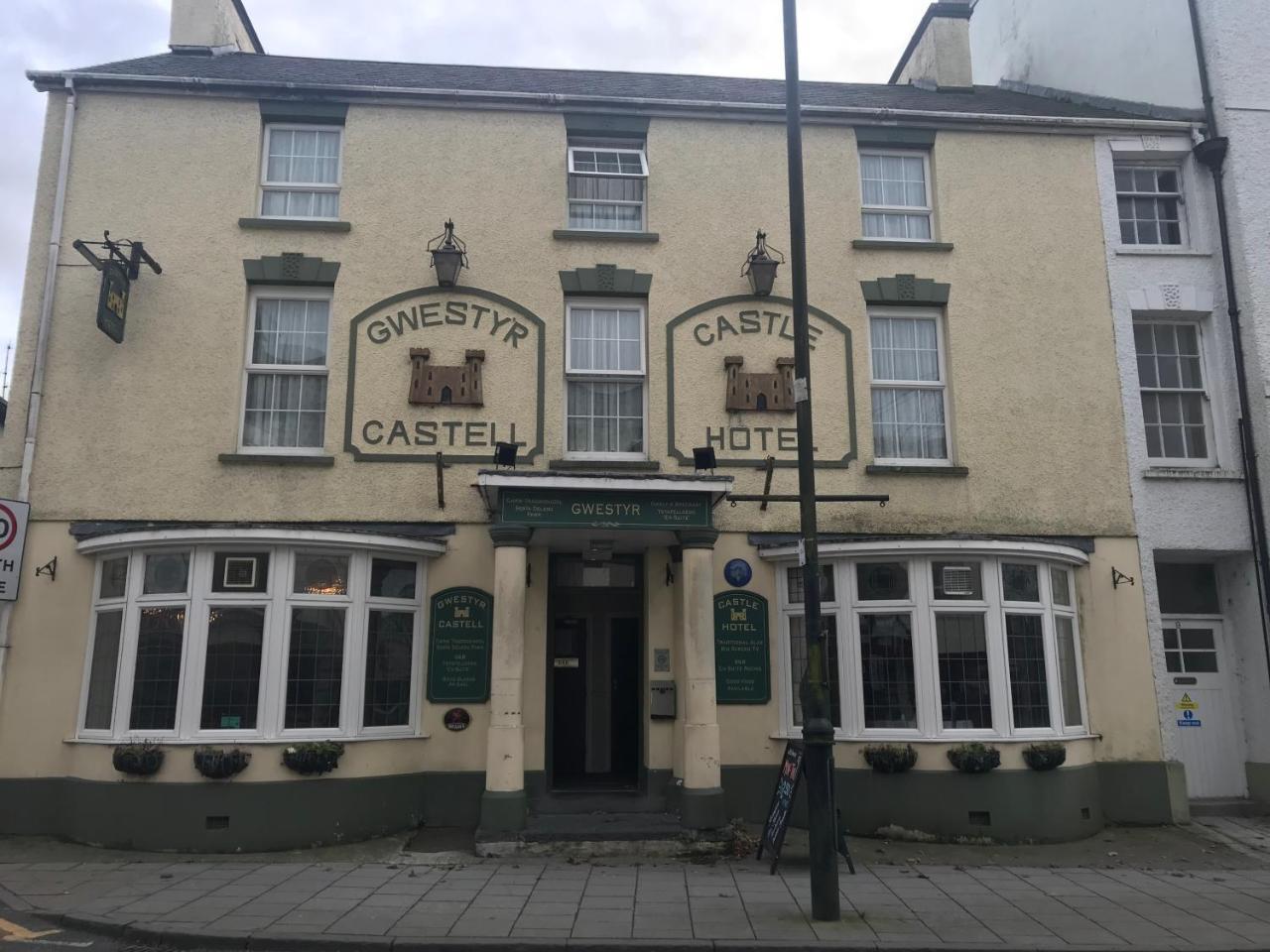 The Castle Hotel Lampeter Eksteriør bilde